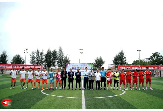 ĐOÀN CTCP MÔI TRƯỜNG VÀ CÔNG TRÌNH ĐÔ THỊ HƯNG YÊN ĐẾN THĂM, TRAO ĐỔI KINH NGHIỆM VÀ GIAO HỮU TDTT NHÂN DỊP NGÀY QUỐC TẾ PHỤ NỮ