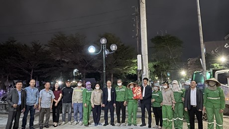 LÃNH ĐẠO CÔNG TY CỔ PHẦN MÔI TRƯỜNG VÀ CÔNG TRÌNH ĐÔ THỊ THÁI BÌNH THĂM, ĐỘNG VIÊN, CHÚC TẾT CÁC ĐƠN VỊ TRỰC TẾT NGUYÊN ĐÁN